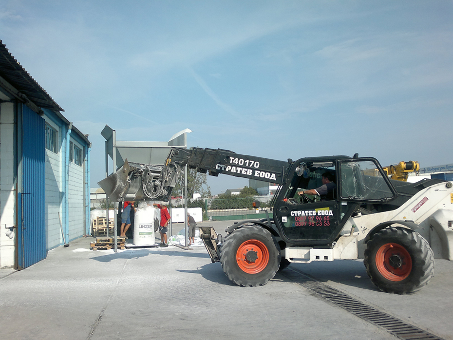 Bourgas Free Zone offers new service "packing fertilizers in big bags"