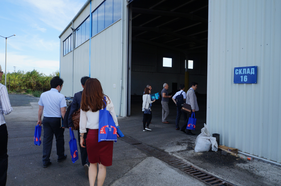 Korean delegation visits Bourgas Free Zone logistic terminal
