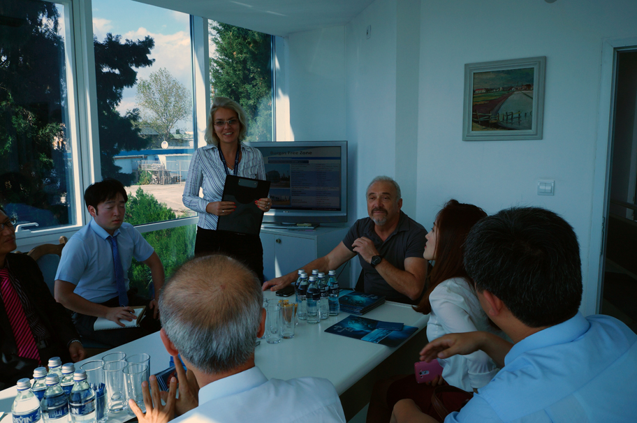 Korean delegation visits Bourgas Free Zone logistic terminal