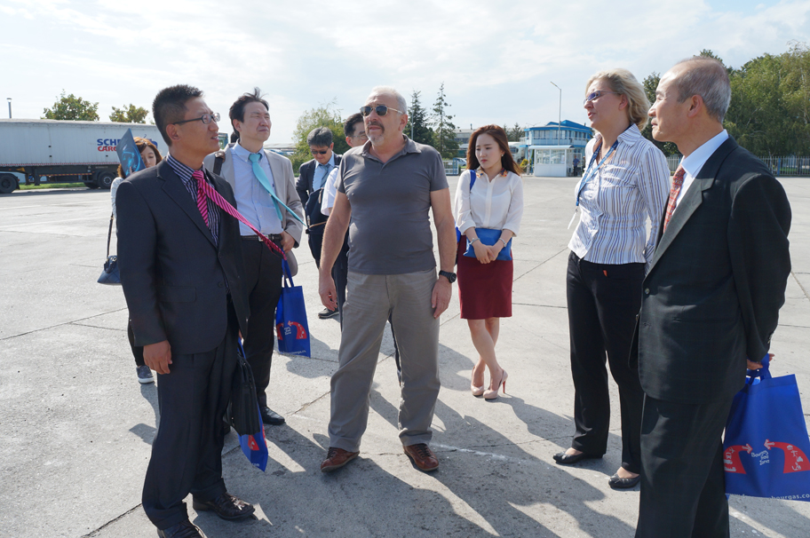 Korean delegation visits Bourgas Free Zone logistic terminal