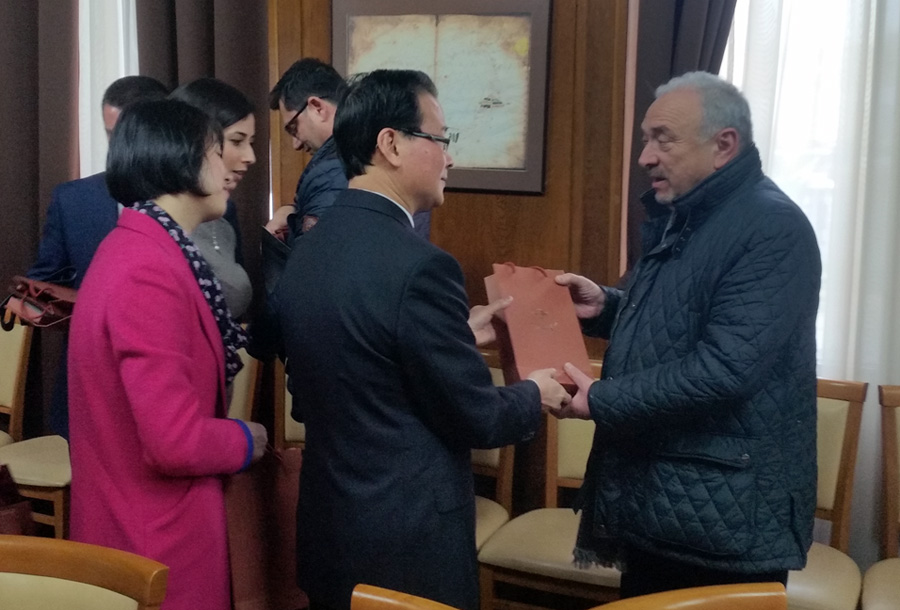 Agreement for cooperation and exchange between Burgas and the Chinese city of Shaoxing