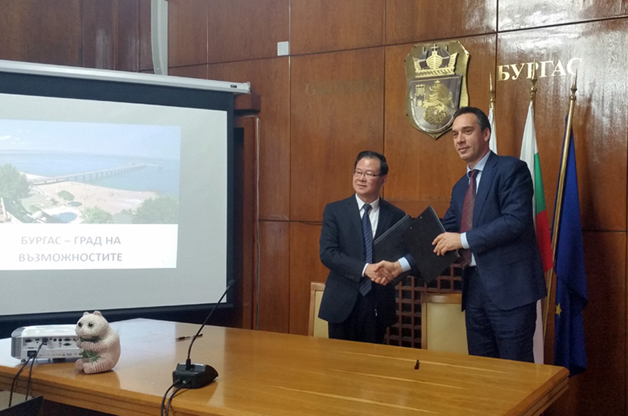 Agreement for cooperation and exchange between Burgas and the Chinese city of Shaoxing